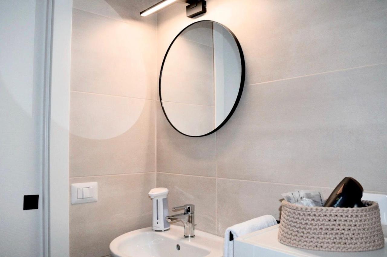 Guest House Domus Gratia Russo Рим Екстериор снимка