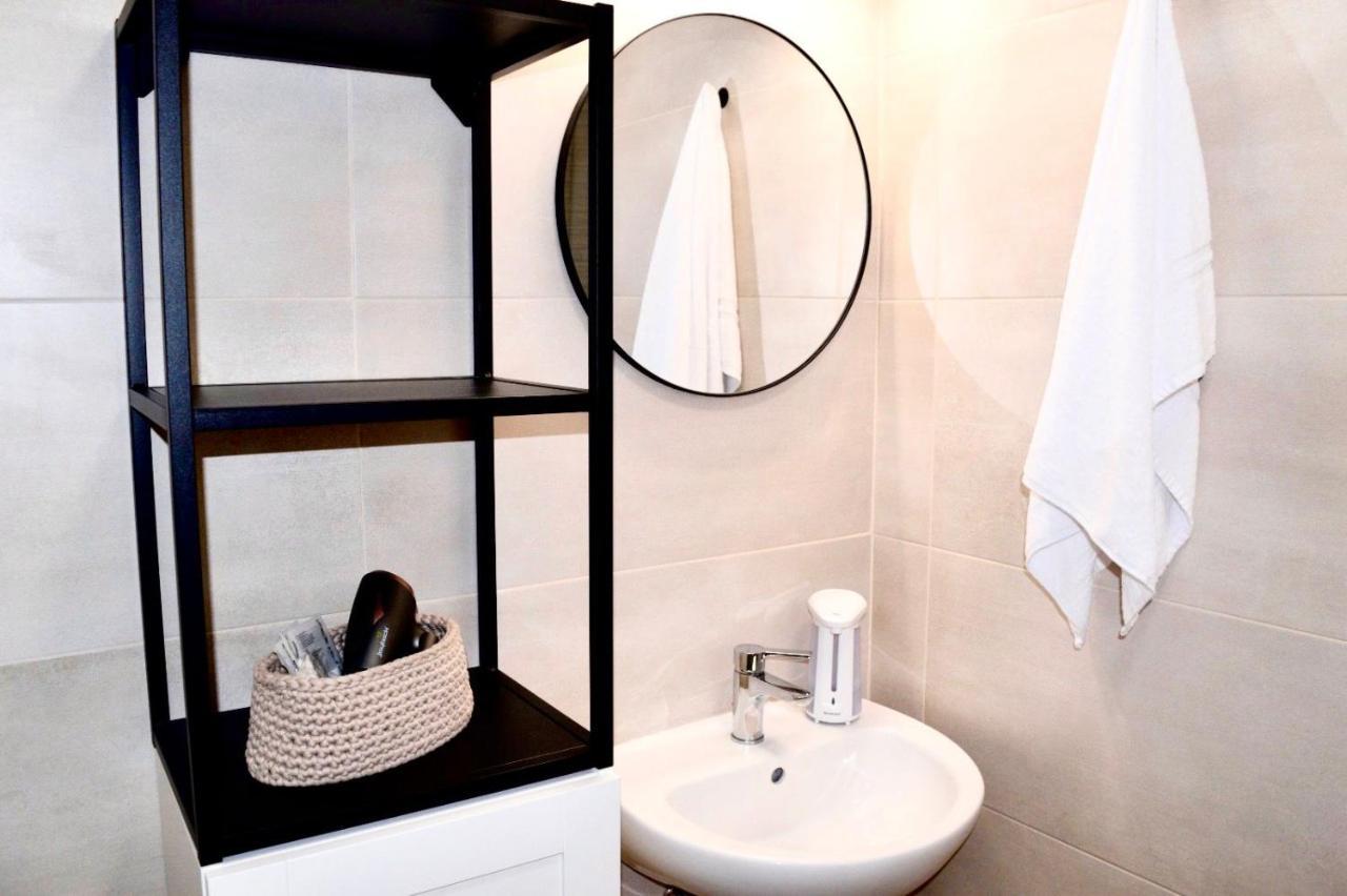 Guest House Domus Gratia Russo Рим Екстериор снимка